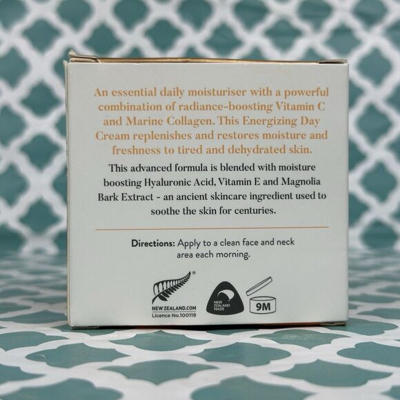 Lanocreme Energizing Vitamin C & Collagen Night Cream 1.76 oz - Picture 3 of 6